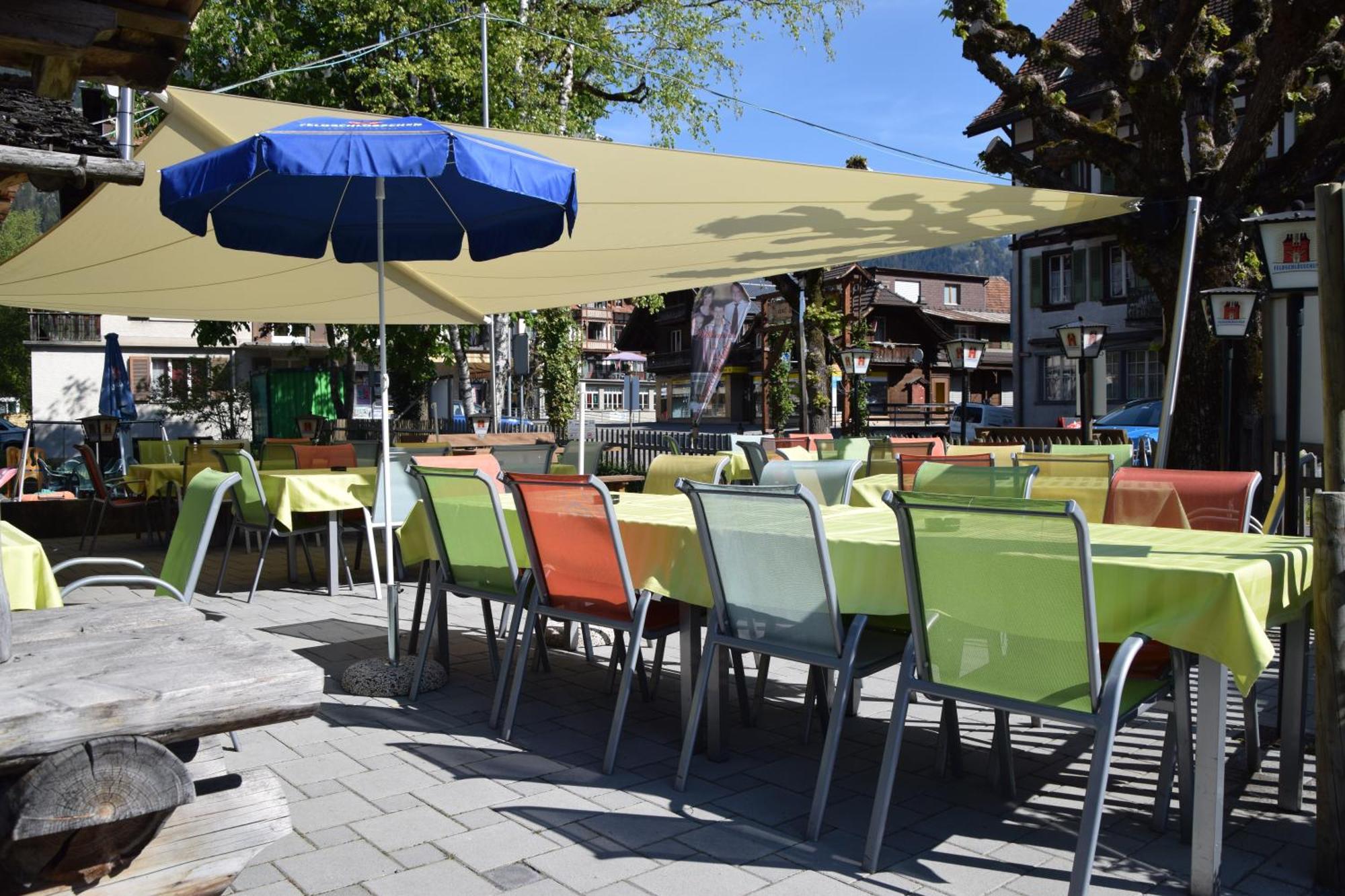 Hotel Restaurant Simplon Фрутиген Екстериор снимка
