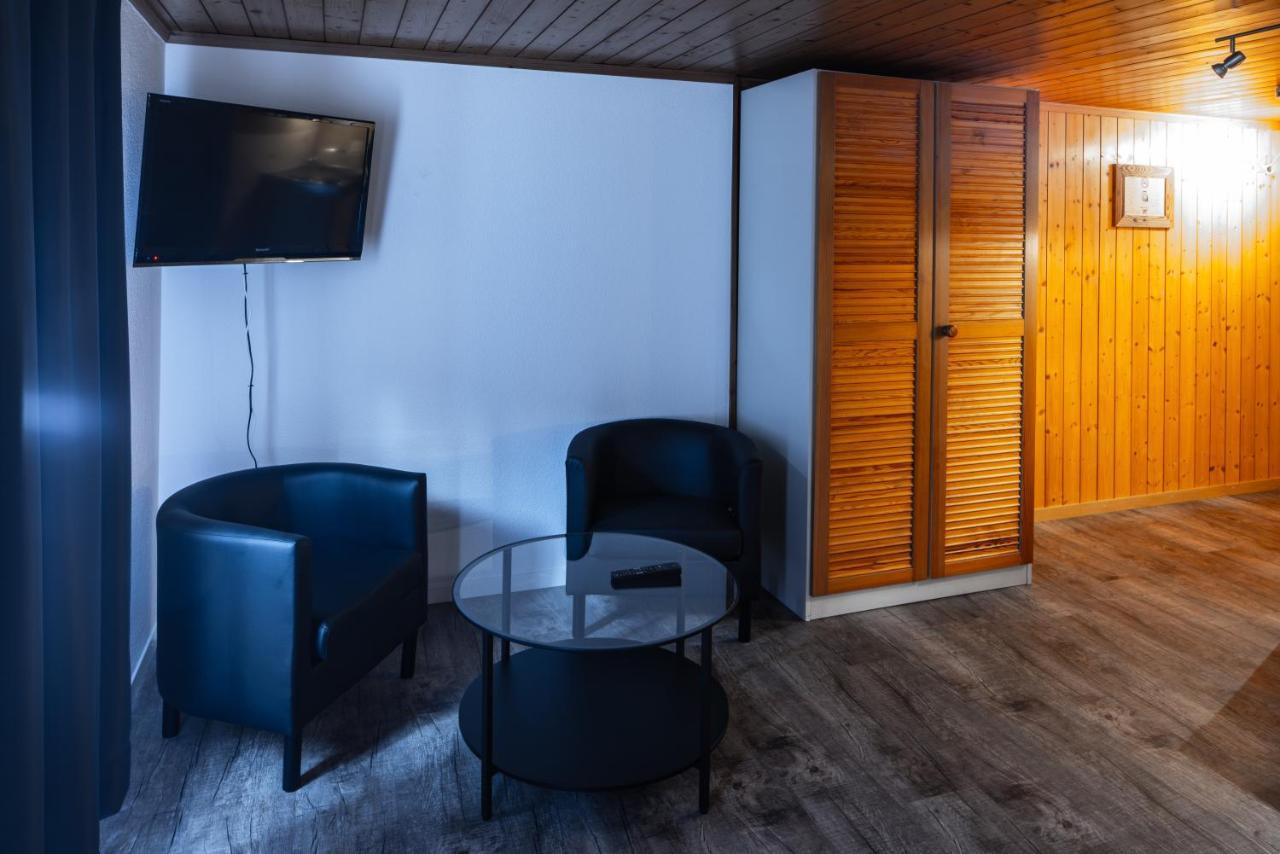 Hotel Restaurant Simplon Фрутиген Екстериор снимка