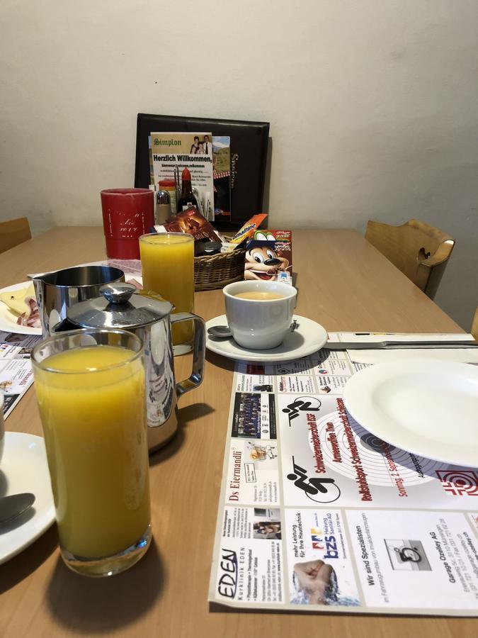 Hotel Restaurant Simplon Фрутиген Екстериор снимка